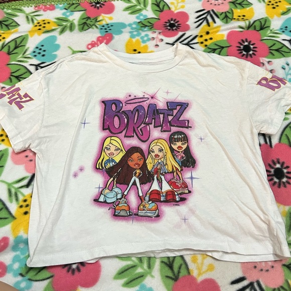 Hello Kitty, Strawberry Shortcake, Bratz, Care Bear T-Shirt Bundle - Picture 7 of 11